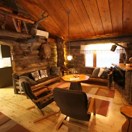 Log House Siesta